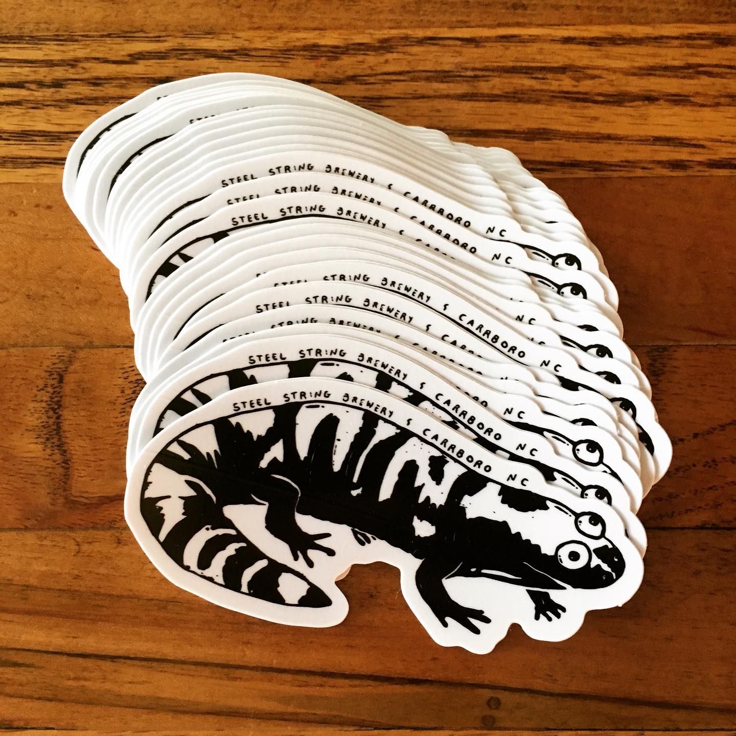 Now a sticker! #sticker #salamander #illustration #procreate #onecolor #singlecolor #diecutstickers